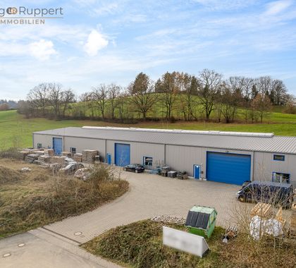 Jetzt neu: Halle/Lager/Produktion zur Miete in Fürth